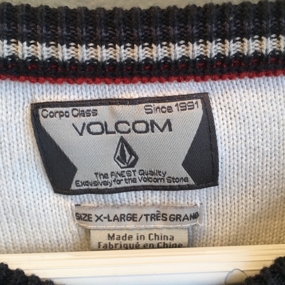 Volcom sweater size XL hardly worn - Picture 2 of 3